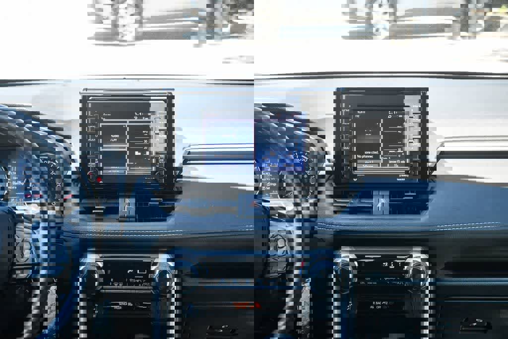 Used 2022 Toyota RAV4 LE FWD image 13