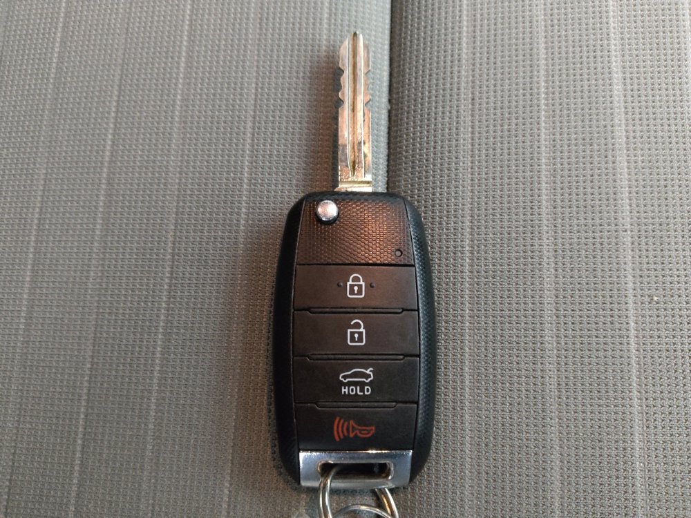 Used 2014 Kia Forte EX image 32