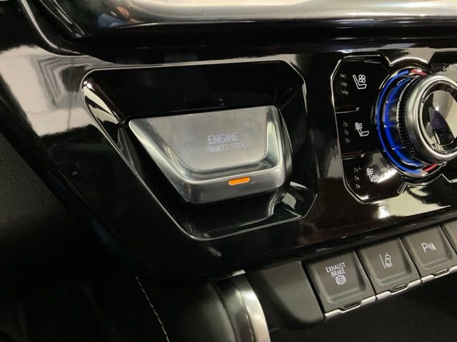 New 2026 GMC Sierra 2500 Denali Ultimate w/ LPO, Black Badging Package image 23