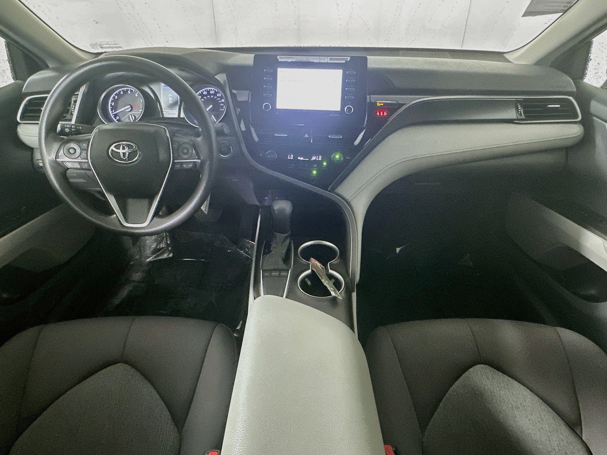 Used 2024 Toyota Camry LE w/ Convenience Package FWD image 27