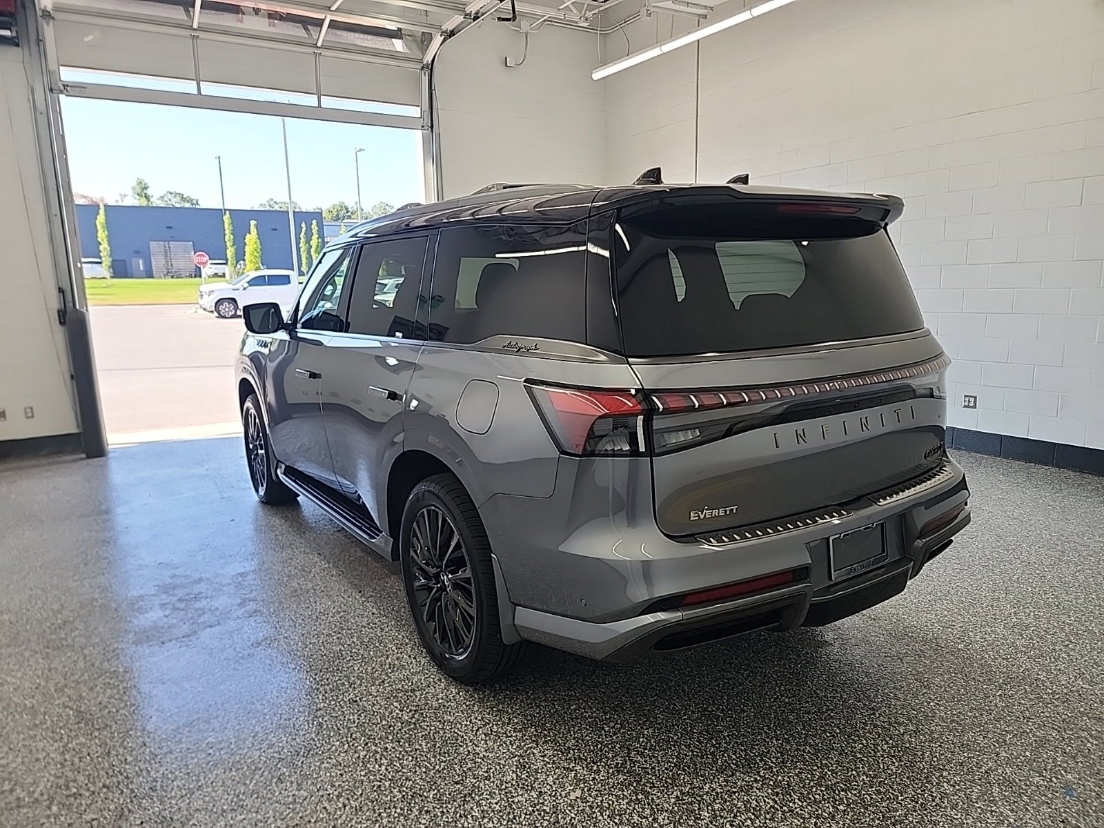 New 2026 INFINITI QX80 Autograph image 3