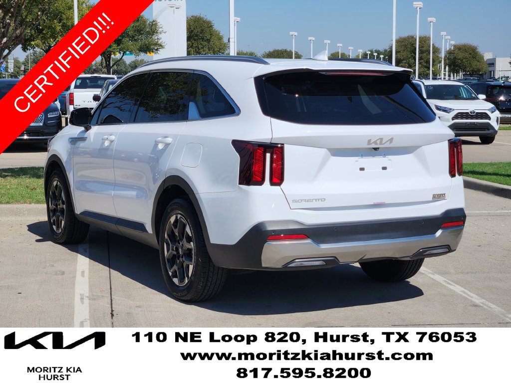 Certified 2025 Kia Sorento S w/ Panoramic Sunroof Package FWD image 3