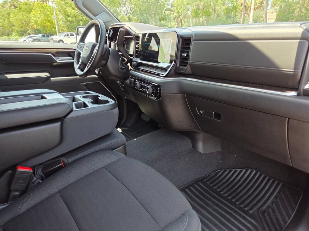Used 2026 Chevrolet Silverado 1500 LT AWD/4WD image 14
