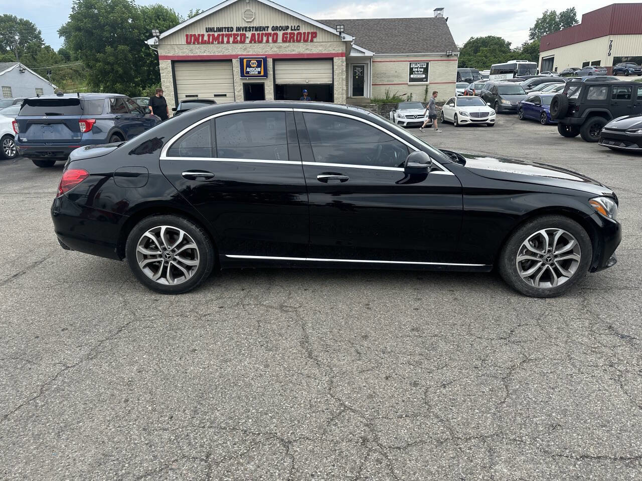 Used 2017 Mercedes-Benz C 300 4MATIC Sedan image 6