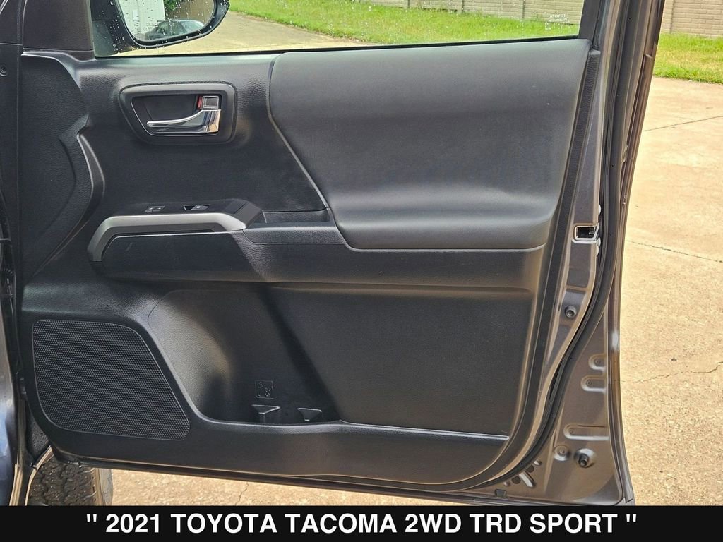 Used 2021 Toyota Tacoma TRD Sport w/ Technology Package RWD image 30