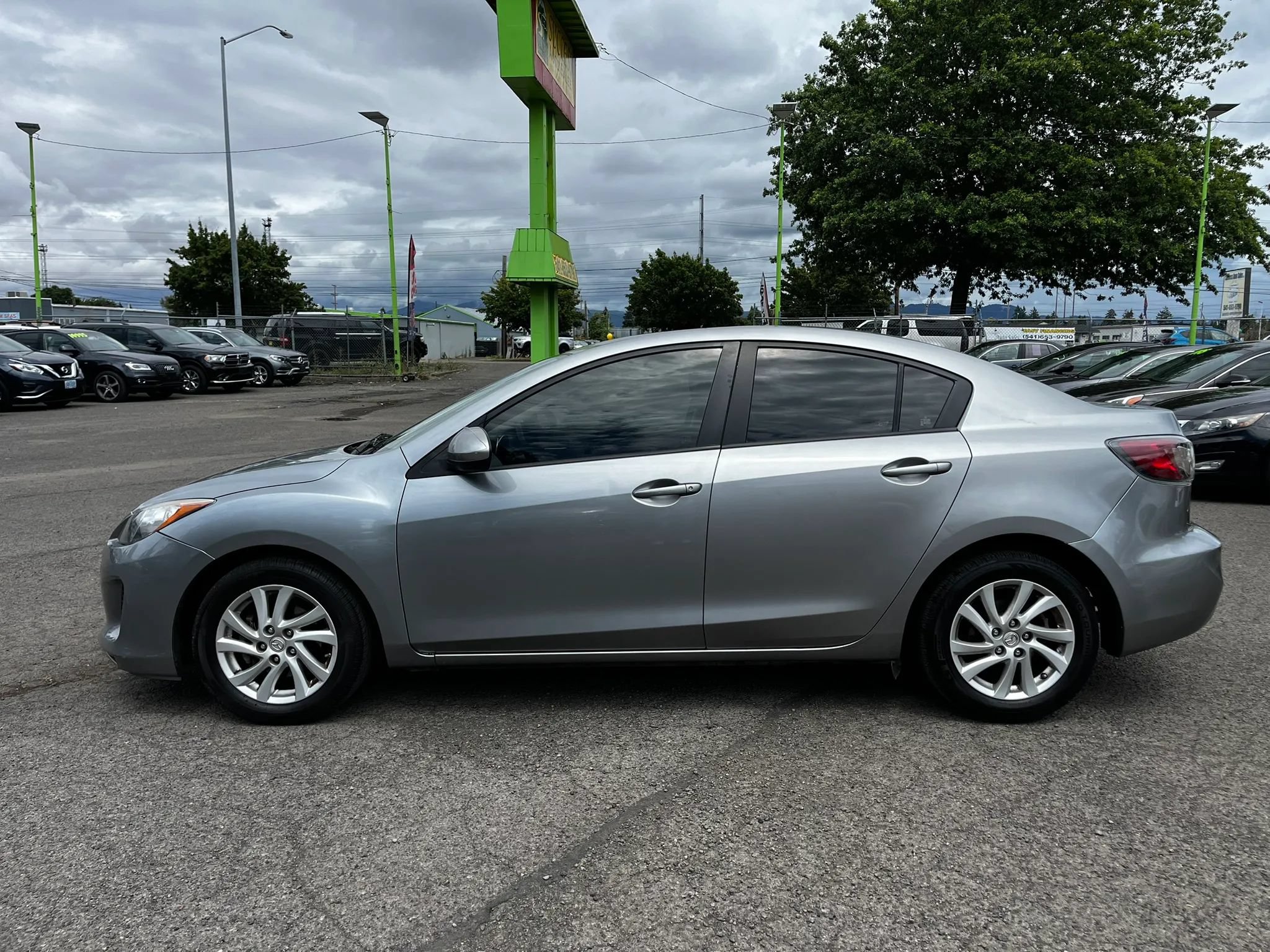 Used 2012 MAZDA MAZDA3 i Touring FWD image 6