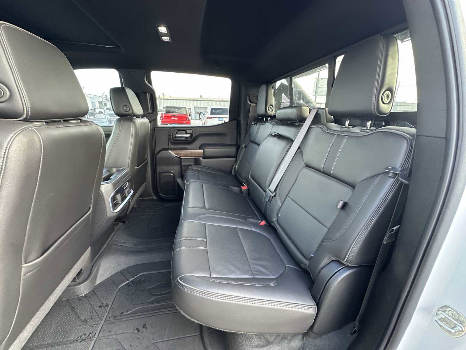 Used 2021 Chevrolet Silverado 1500 High Country image 24