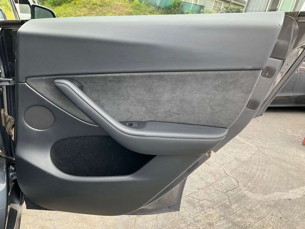 Used 2023 Tesla Model Y 2WD image 63