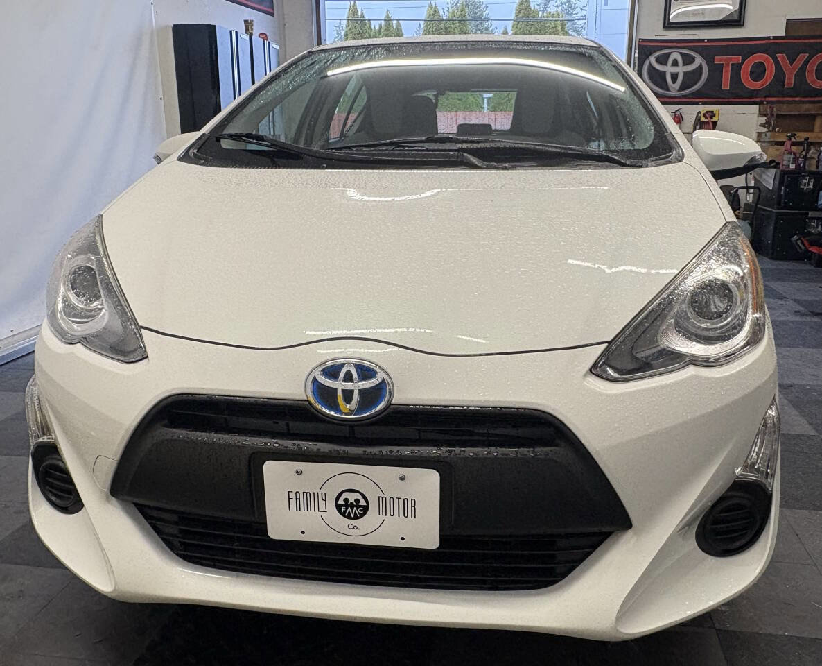 Used 2015 Toyota Prius C Two image 7