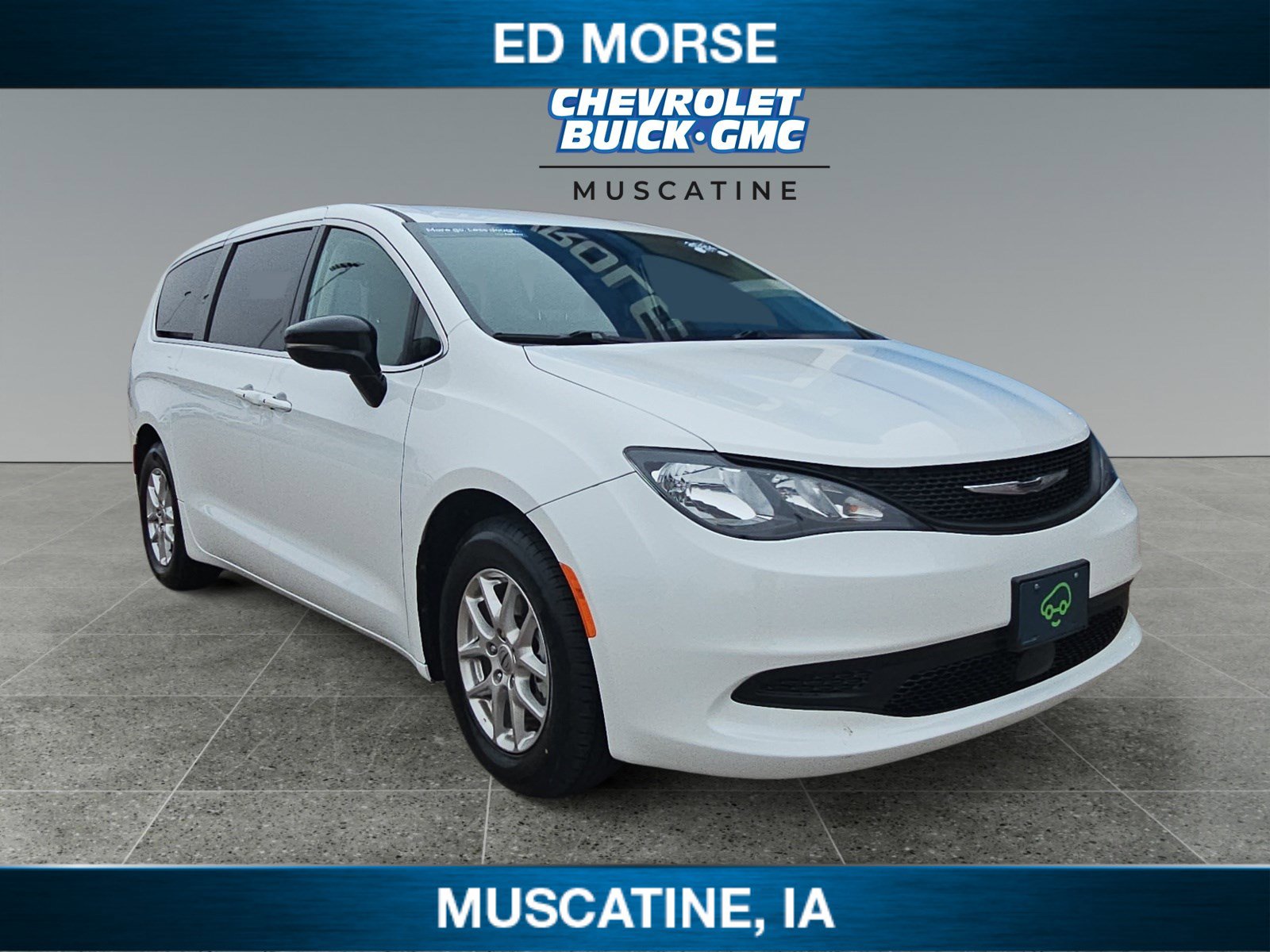 Used 2024 Chrysler Voyager LX image 7