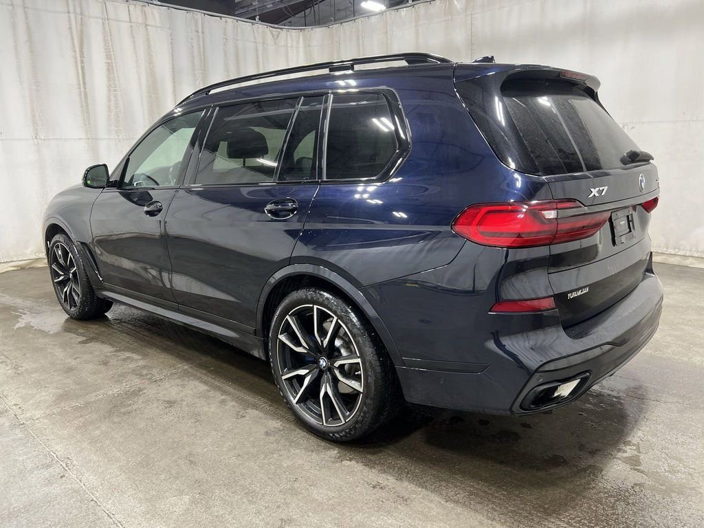 Used 2022 BMW X7 xDrive40i w/ M Sport Package image 3