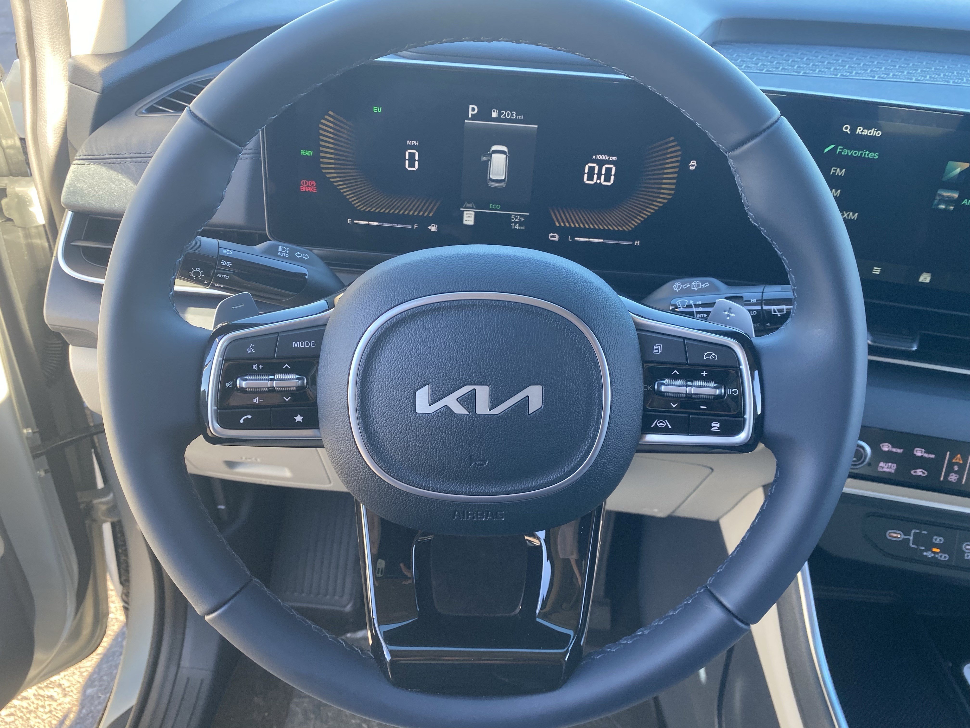 New 2026 Kia Carnival EX FWD image 21