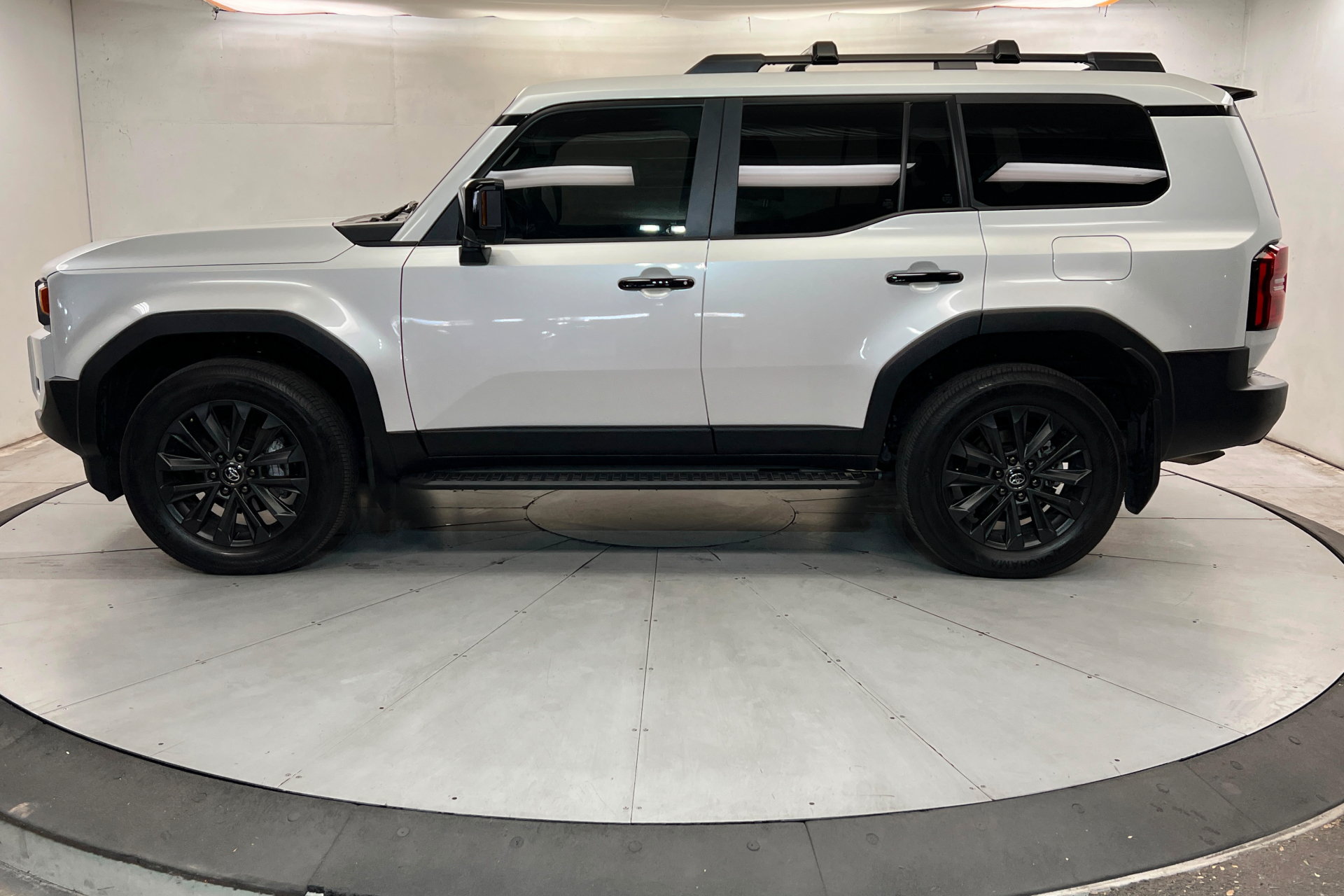 Used 2026 Toyota Land Cruiser w/ Premium Package AWD/4WD image 2