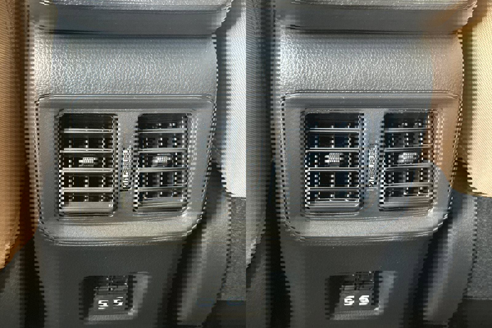 New 2025 Toyota RAV4 XLE image 15