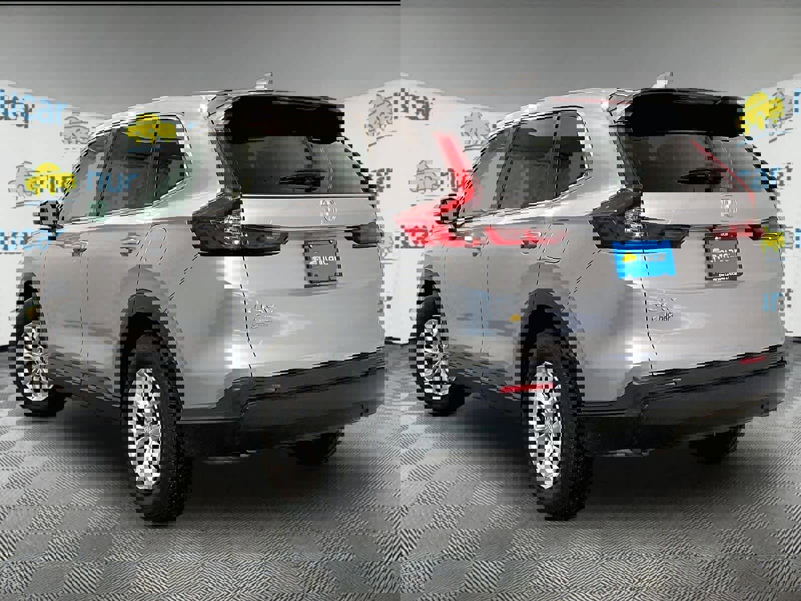 Used 2025 Honda CR-V LX image 4