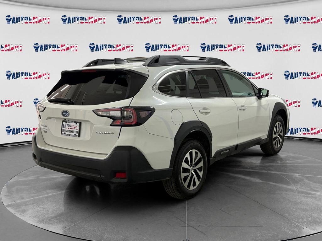 Used 2023 Subaru Outback Premium image 5