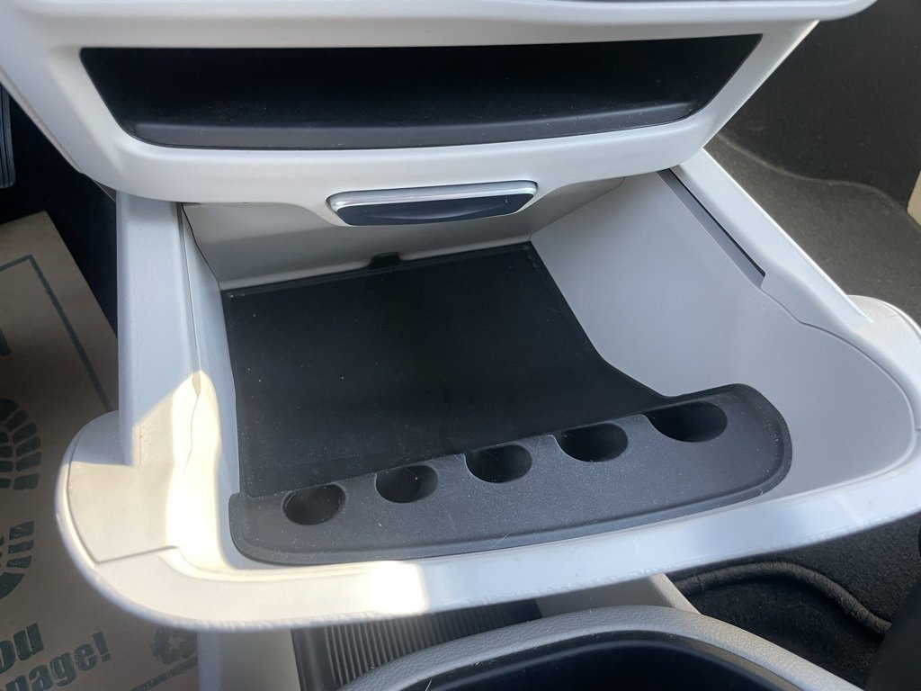 Used 2024 Chrysler Pacifica Touring-L image 14