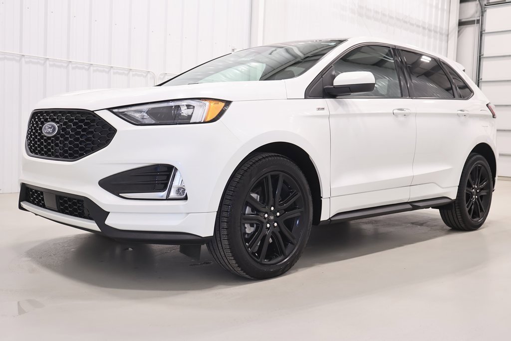 Certified 2023 Ford Edge ST-Line w/ Cargo Accessory Package image 6