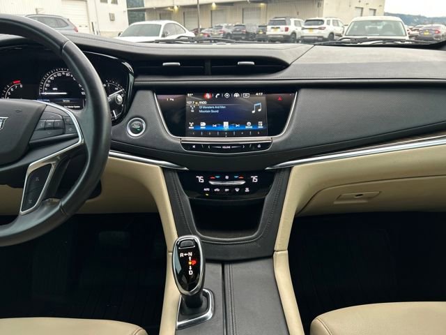 Used 2018 Cadillac XT5 FWD image 25
