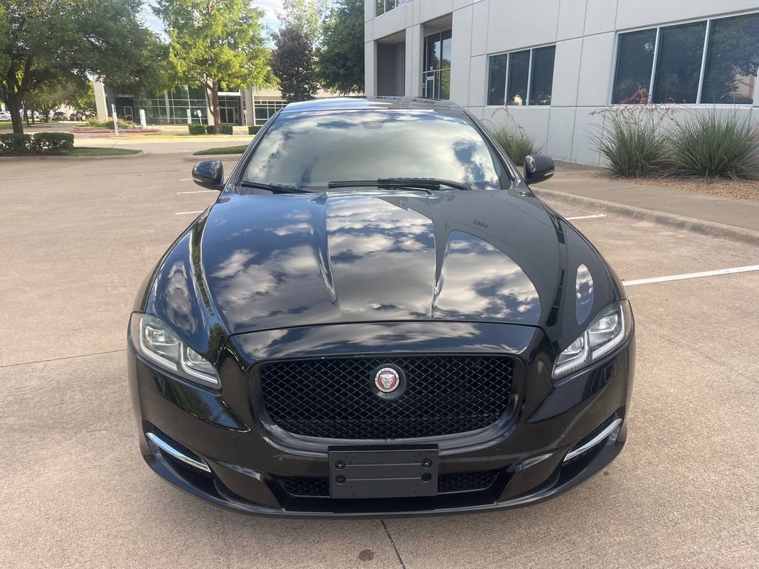 Used 2015 Jaguar XJ RWD image 3
