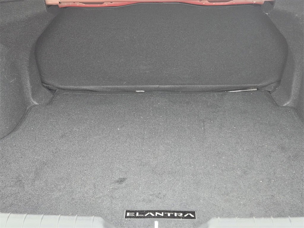 Certified 2025 Hyundai Elantra Sport image 22