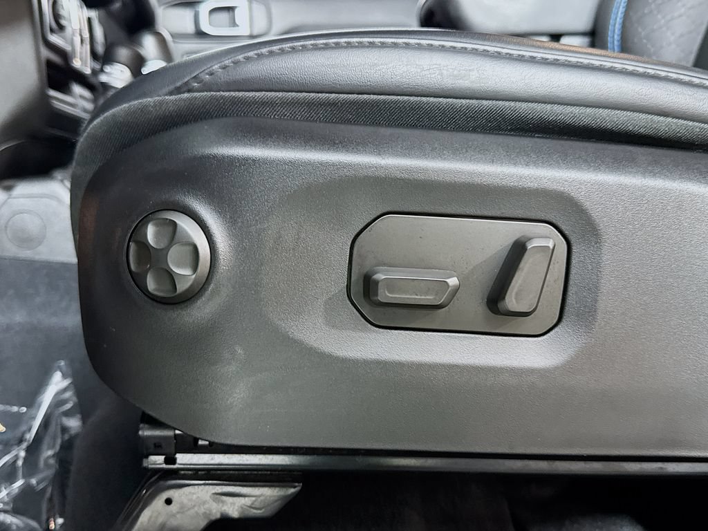 Used 2024 Jeep Wrangler High Altitude AWD/4WD image 17