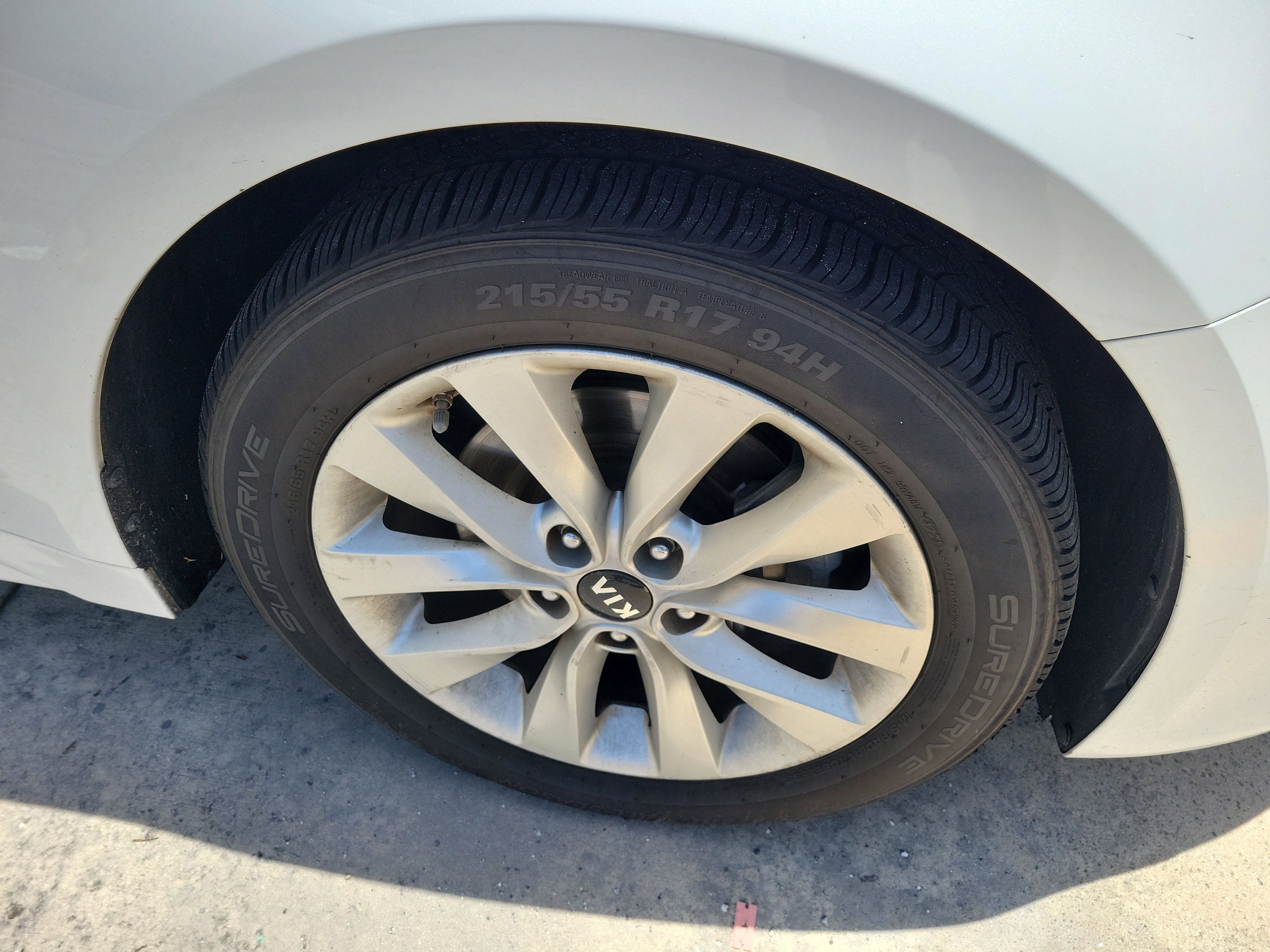 Used 2016 Kia Optima EX w/ Premium Package FWD image 9