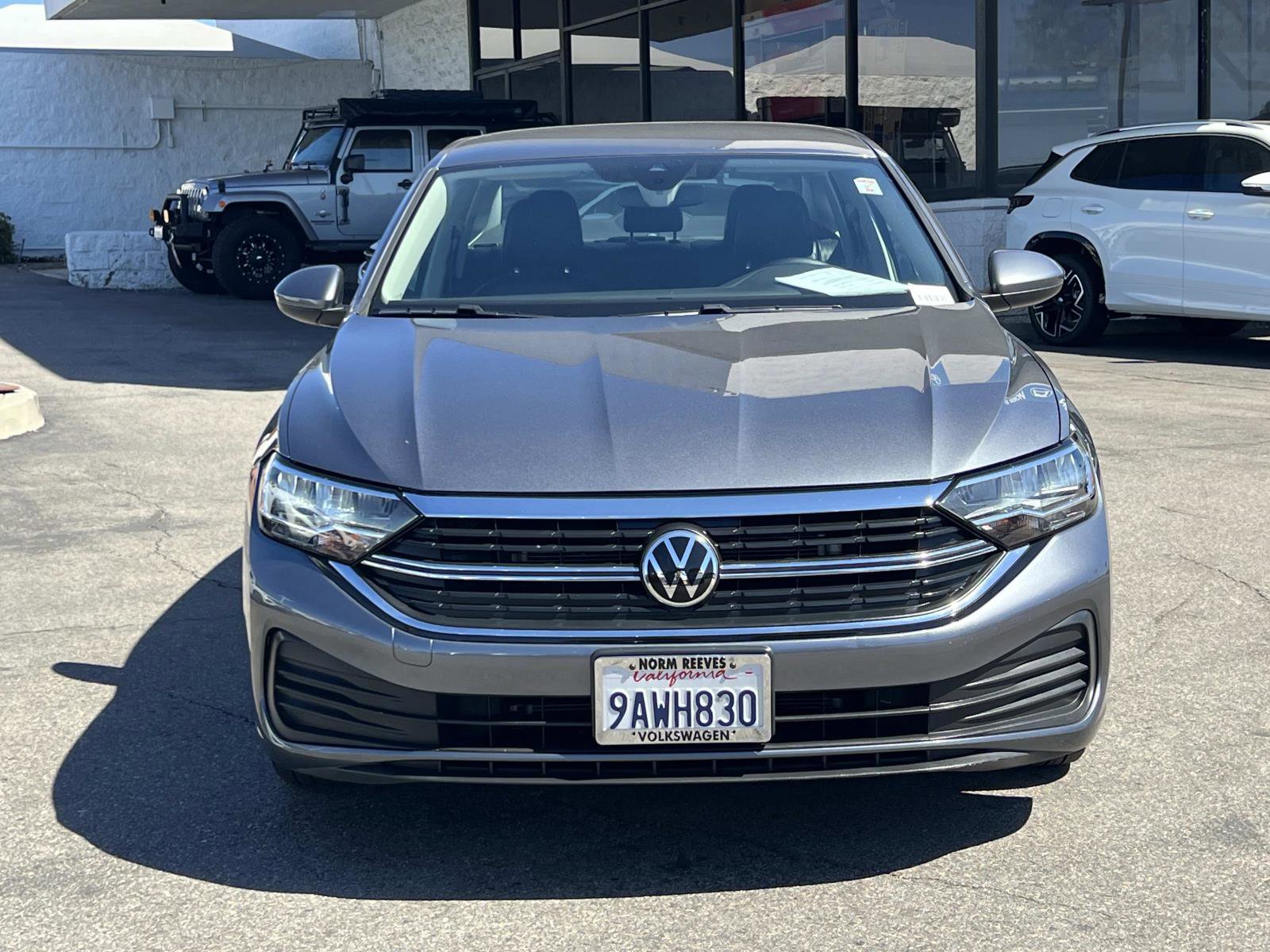 Certified 2022 Volkswagen Jetta SE image 4