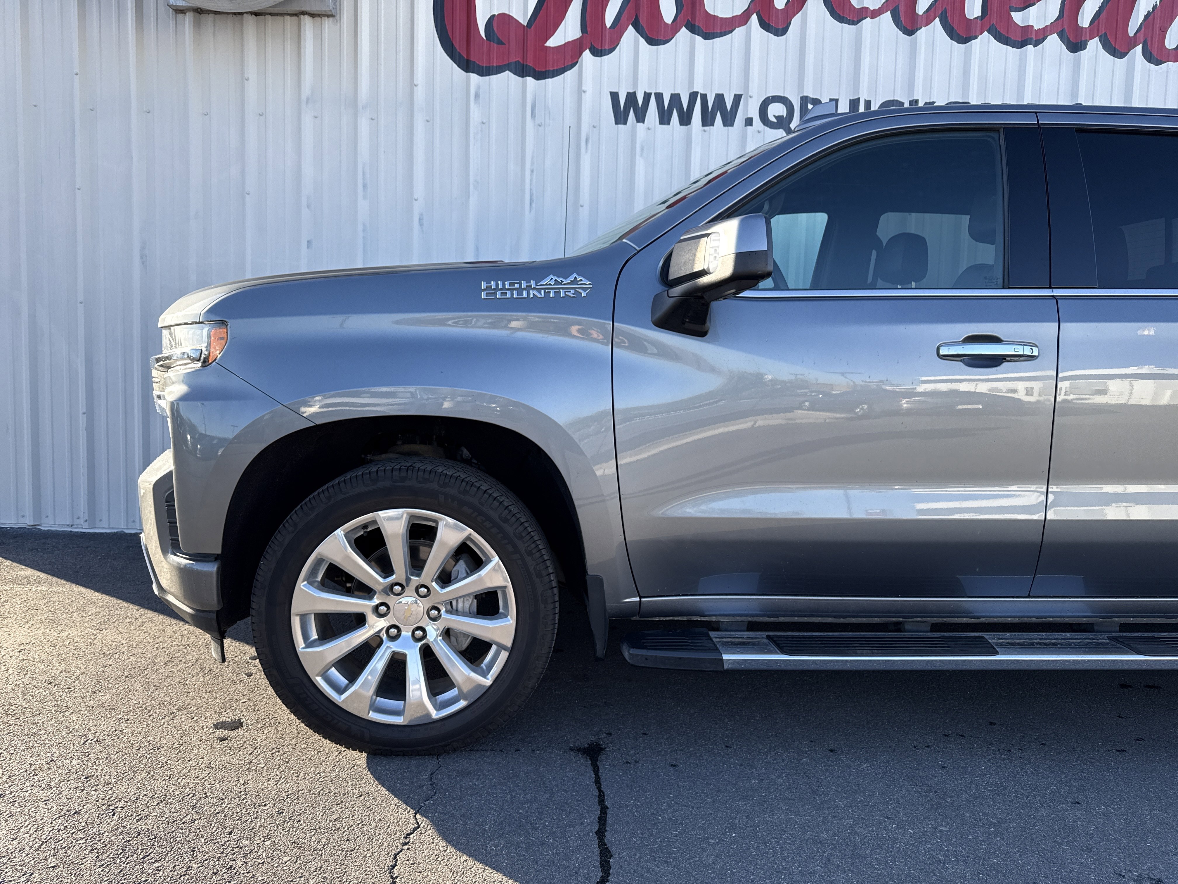 Used 2021 Chevrolet Silverado 1500 High Country w/ Technology Package image 3