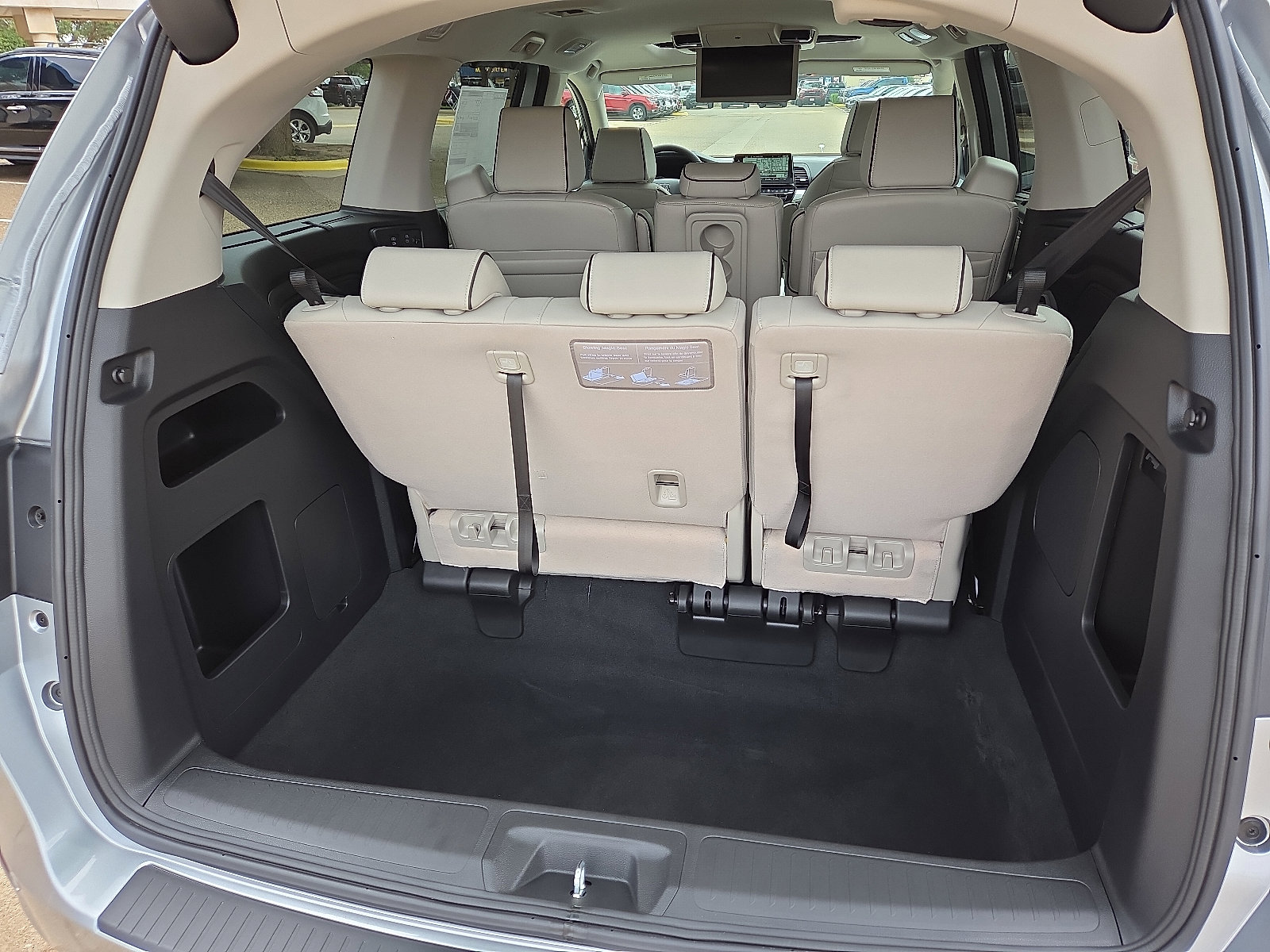 New 2026 Honda Odyssey Touring image 7