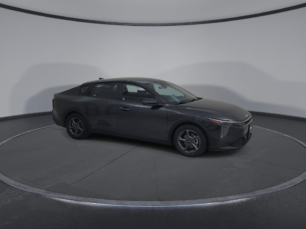 Used 2025 Kia K4 FWD image 2