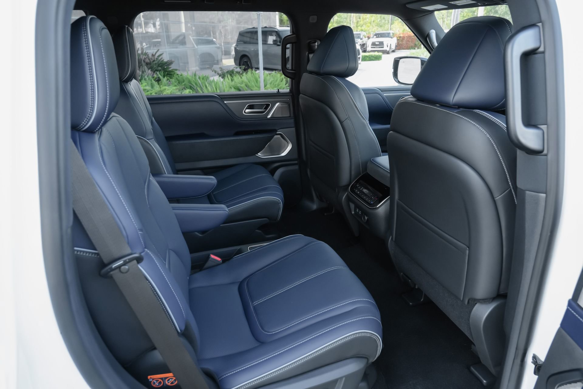 New 2026 INFINITI QX80 4WD w/ Sport Exterior Package image 29