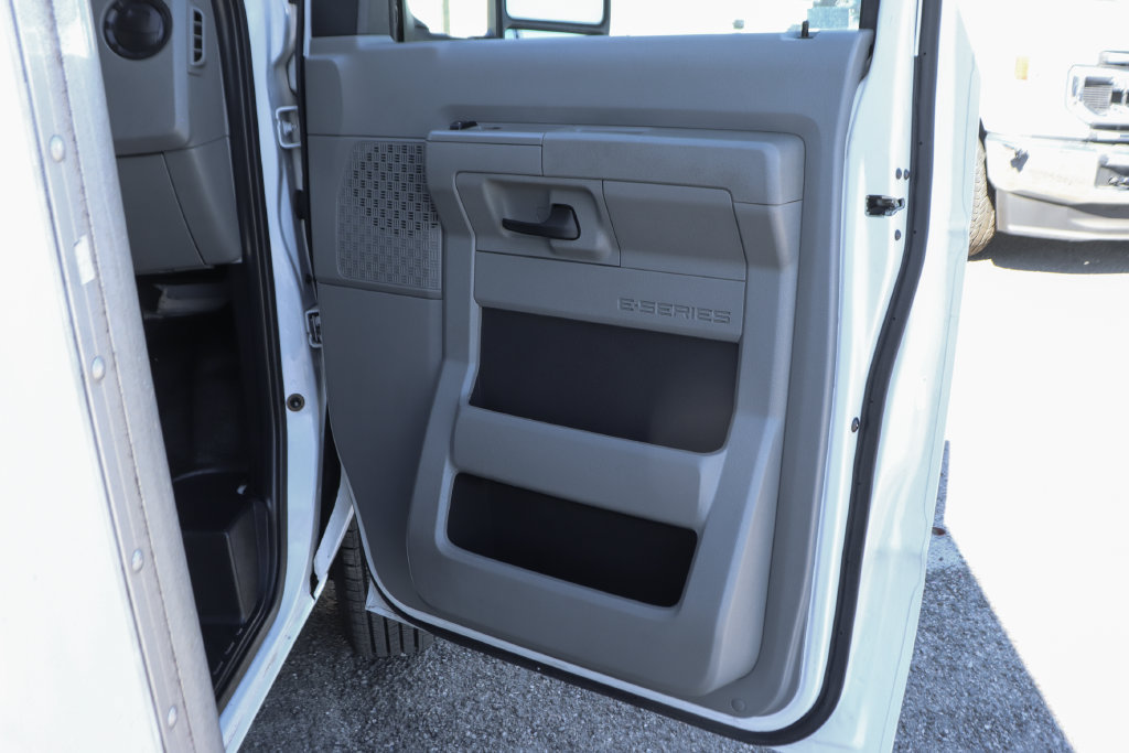 Used 2022 Ford E-450 and Econoline 450 Super Duty w/ Power Windows & Locks Group RWD image 31