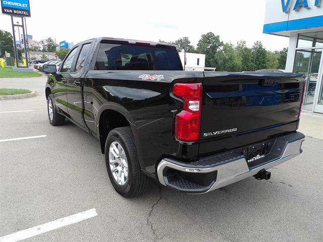 Used 2024 Chevrolet Silverado 1500 LT AWD/4WD image 3