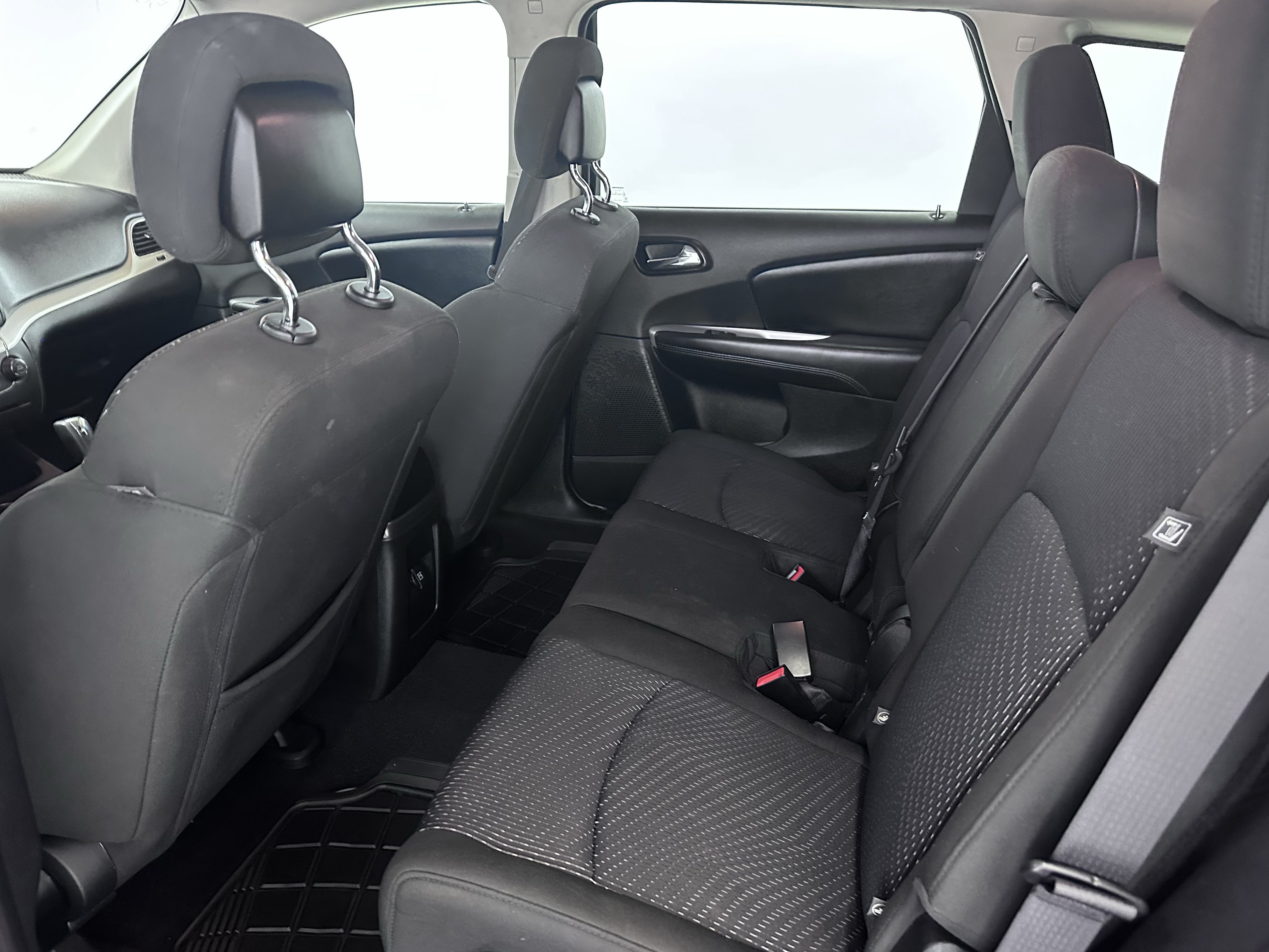 Used 2019 Dodge Journey SE FWD image 25