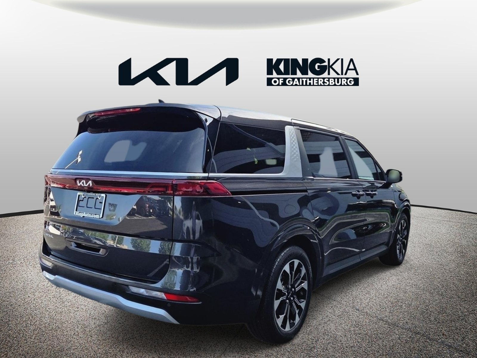 Certified 2024 Kia Carnival EX FWD image 3