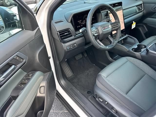New 2026 GMC Terrain AT4 w/ Technology Package II AWD/4WD image 19