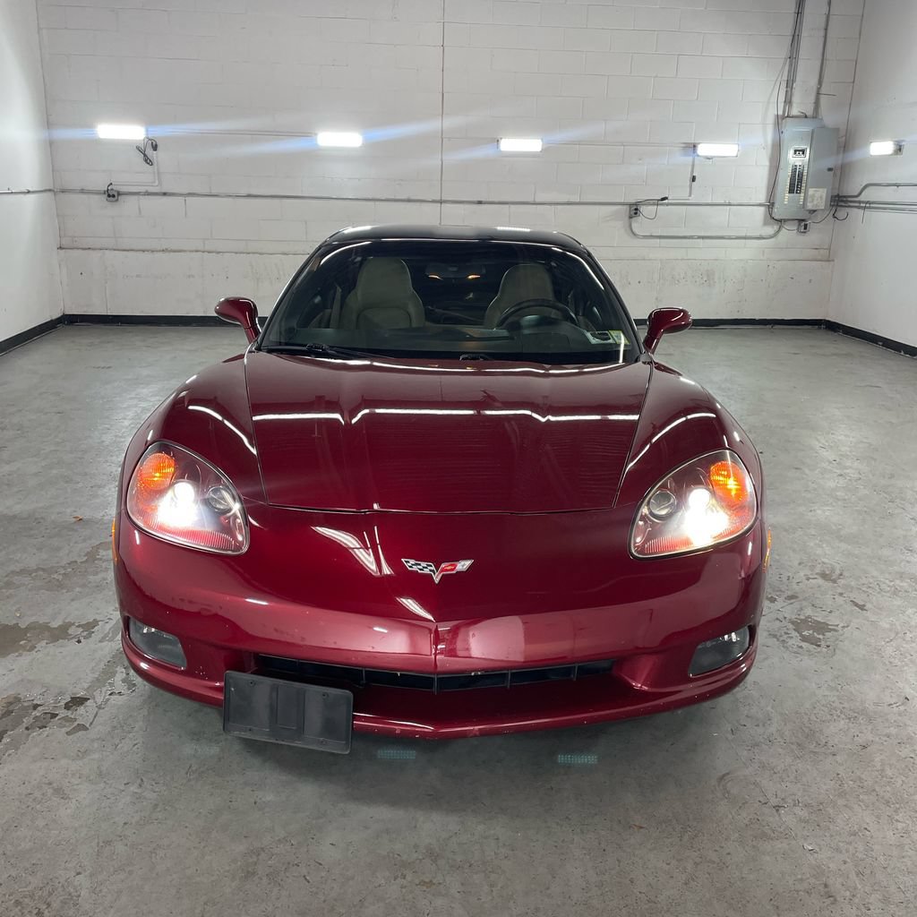 Used 2007 Chevrolet Corvette Coupe w/ Preferred Equipment Group RWD image 5