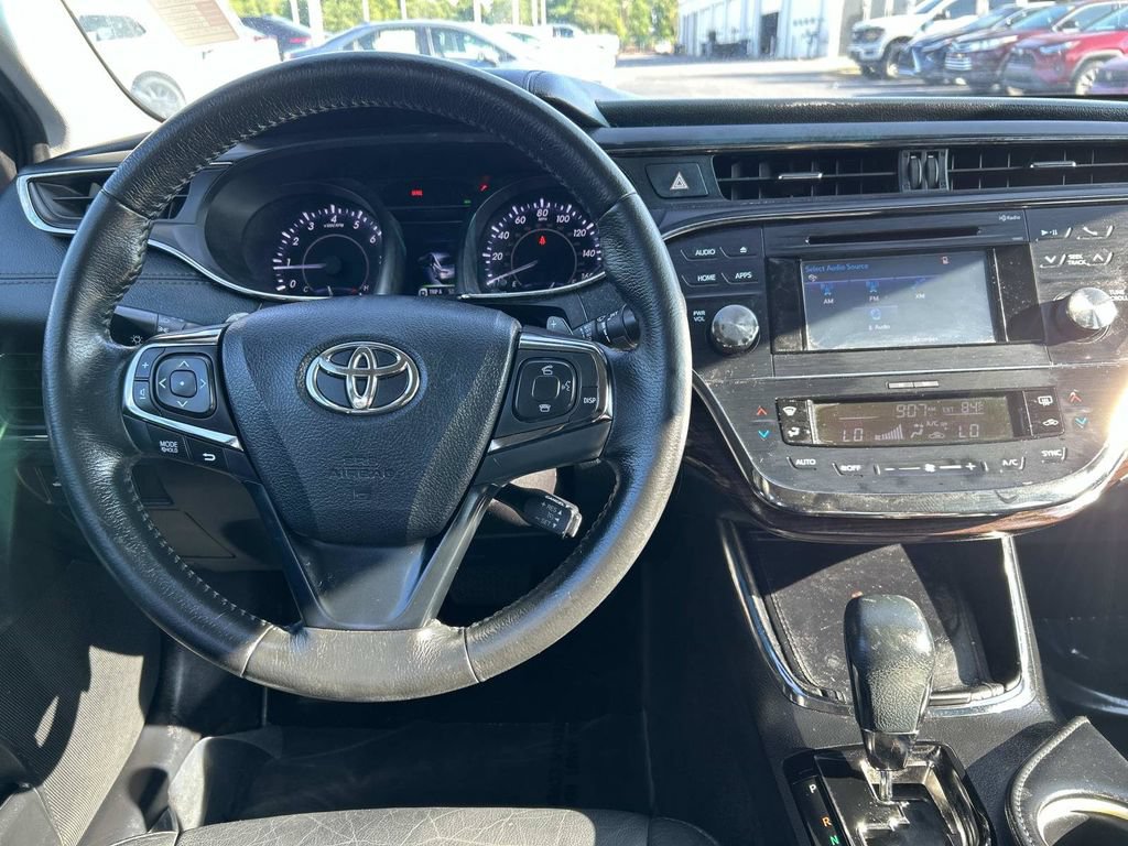 Used 2015 Toyota Avalon XLE FWD image 16