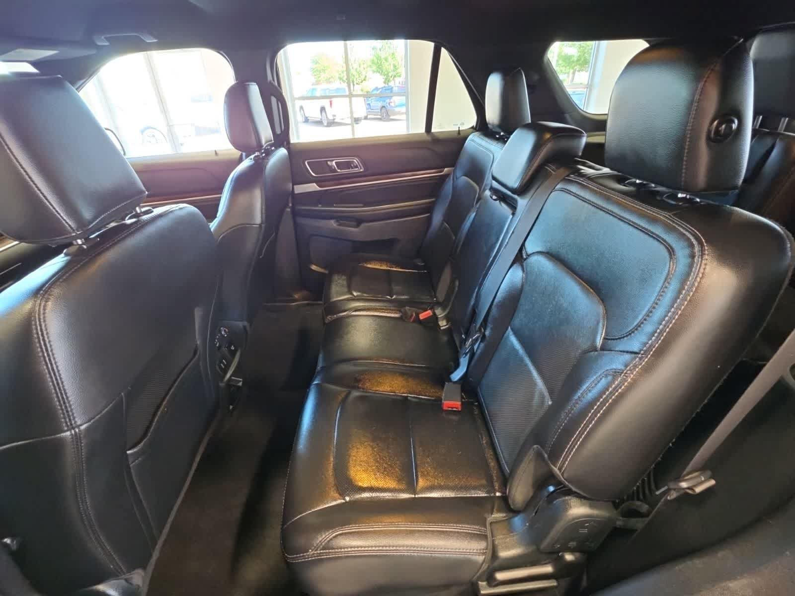 Used 2019 Ford Explorer Limited w/ Class III Trailer Tow Package FWD image 28