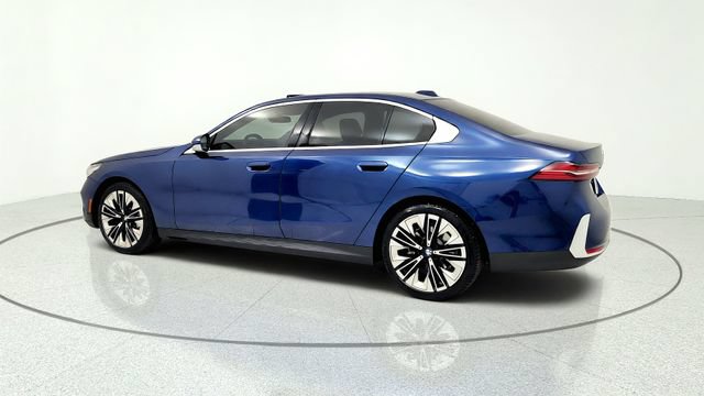 Used 2026 BMW 530i RWD image 5