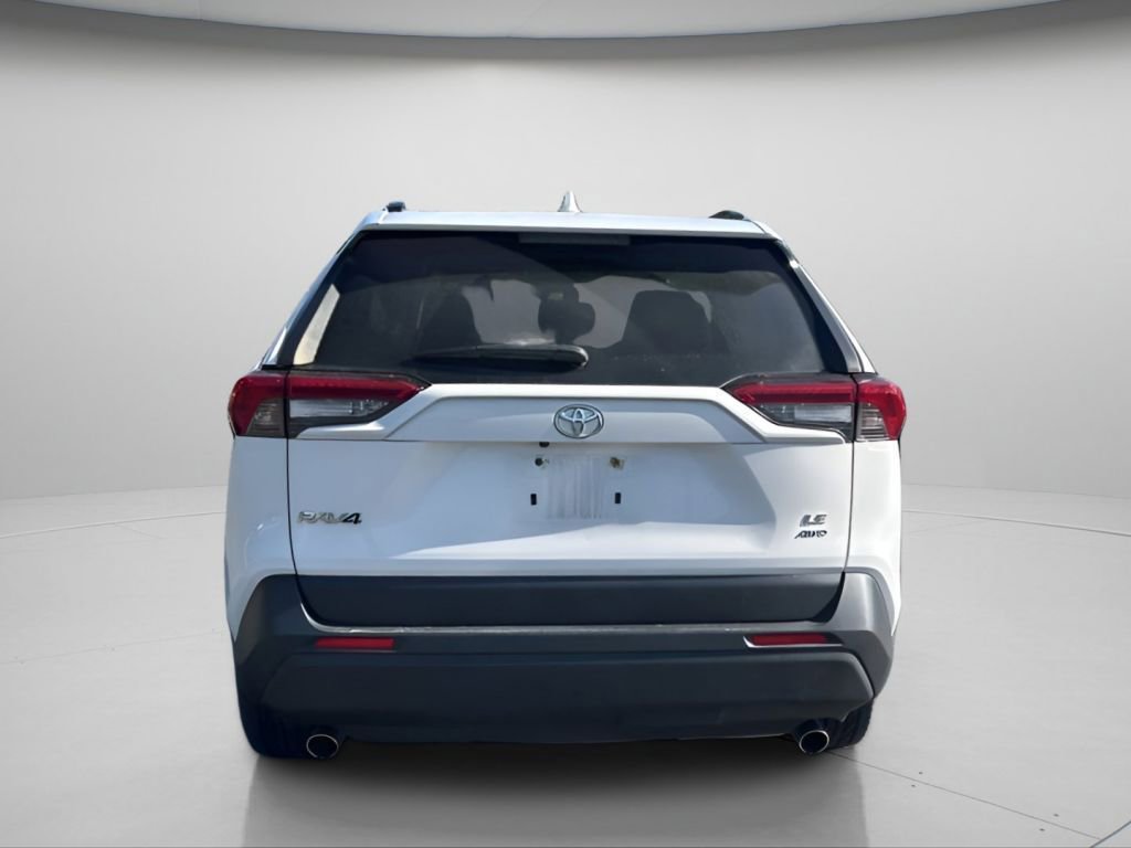 Used 2020 Toyota RAV4 LE w/ Carpet Mat Package AWD/4WD image 5