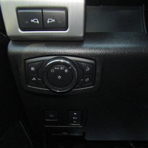Used 2017 Ford F450 Platinum w/ Platinum Ultimate Package AWD/4WD image 21