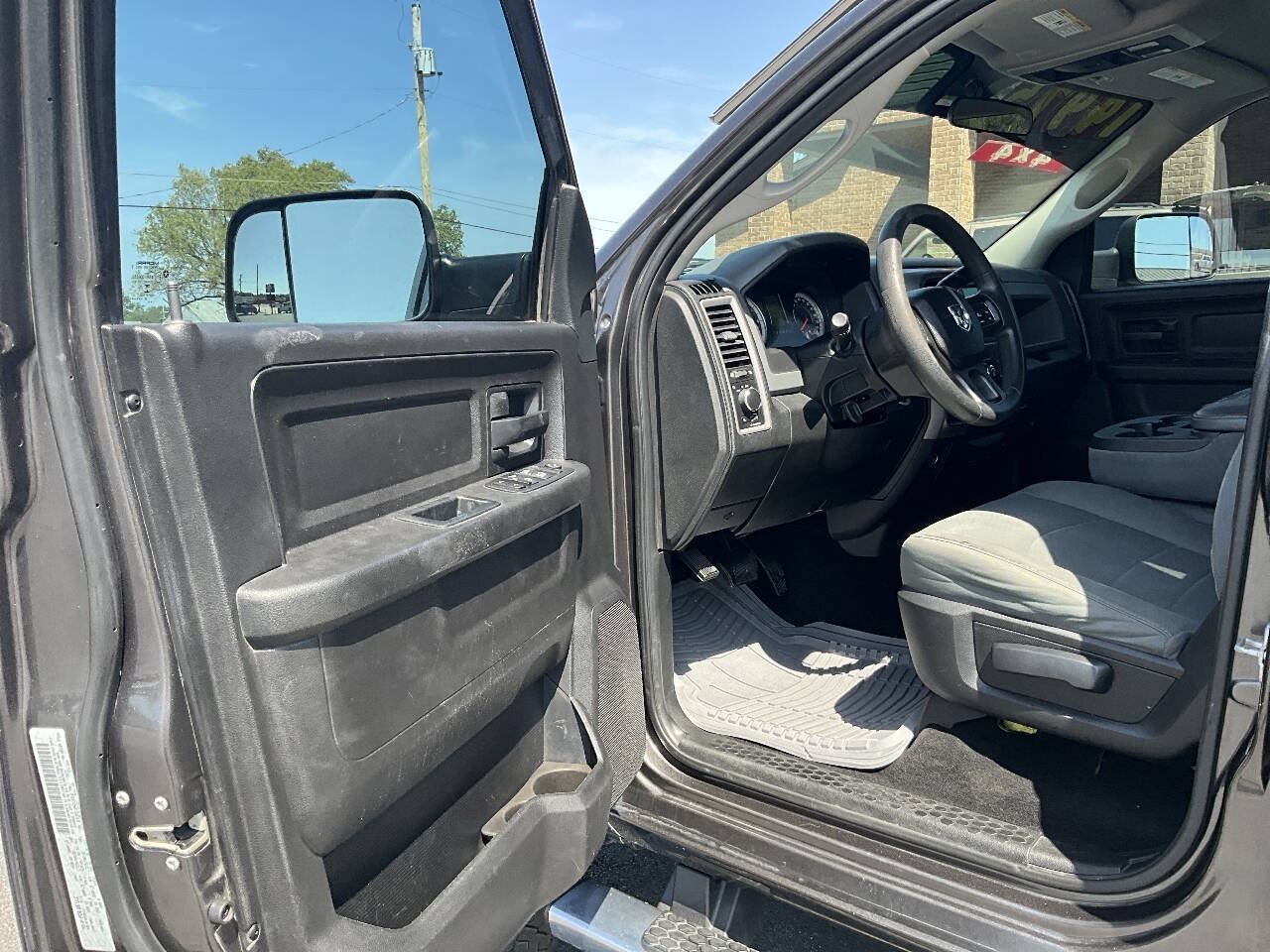 Used 2017 RAM 2500 Tradesman w/ Chrome Appearance Group AWD/4WD image 26