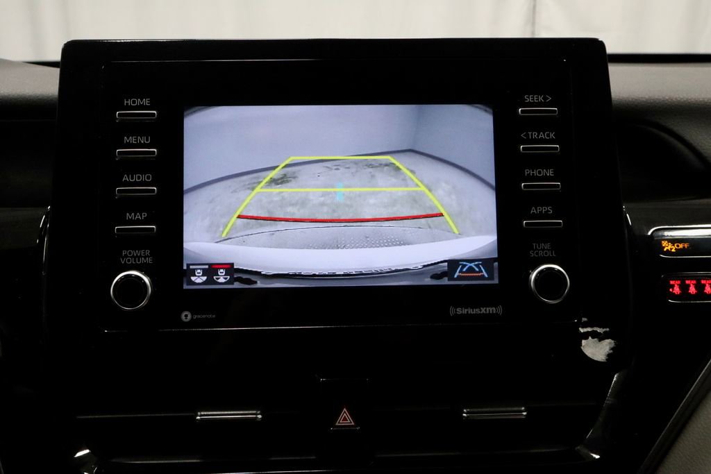 Used 2024 Toyota Camry SE image 2