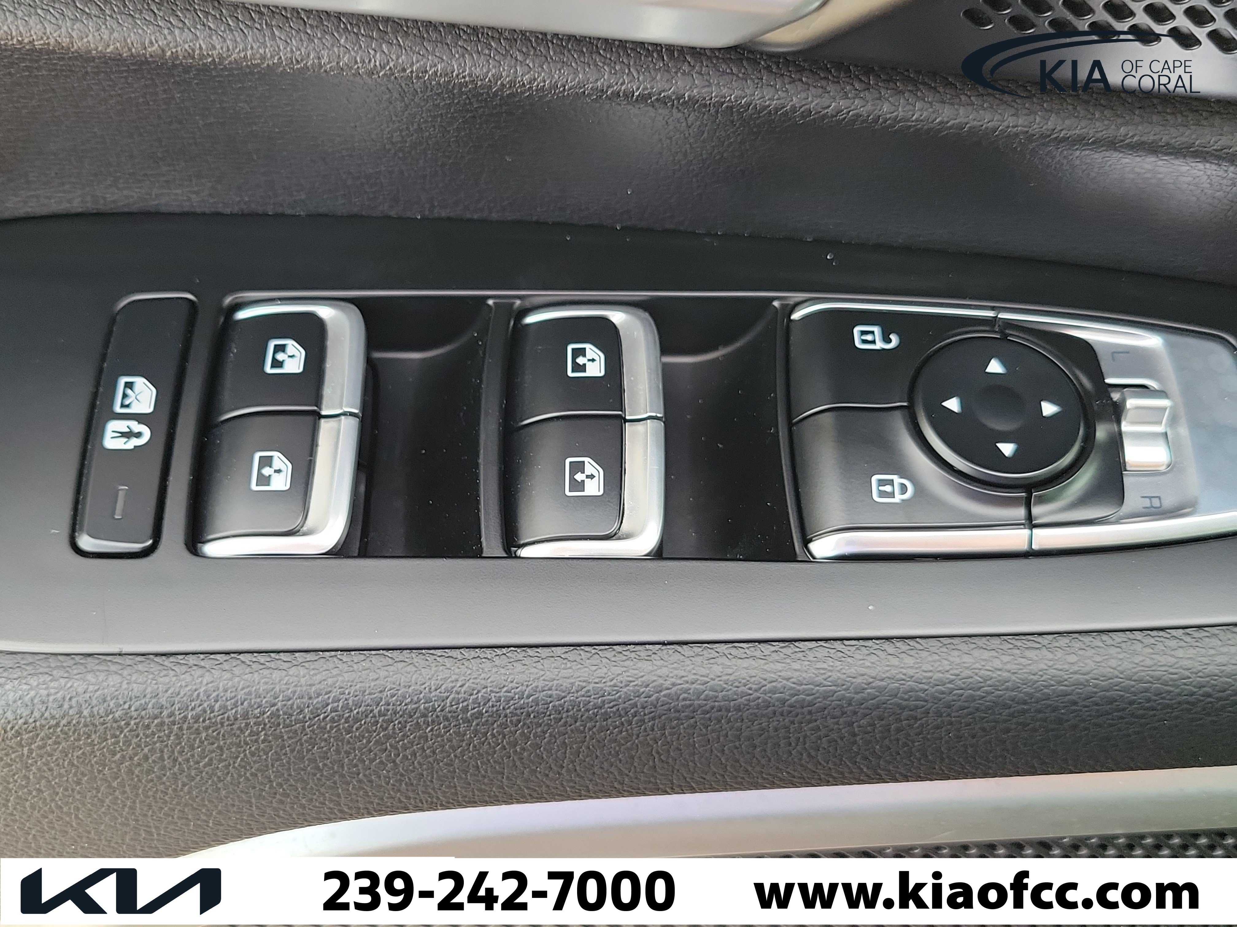 Certified 2023 Kia Telluride S w/ S Sunroof Package AWD/4WD image 24
