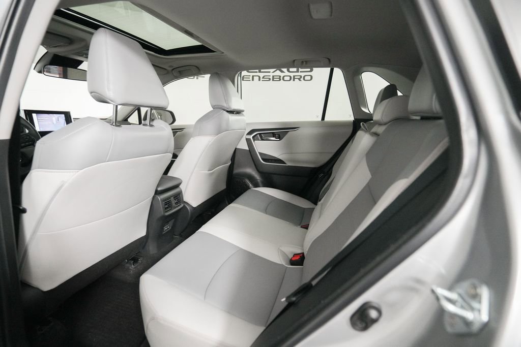 Used 2023 Toyota RAV4 XLE Premium image 13