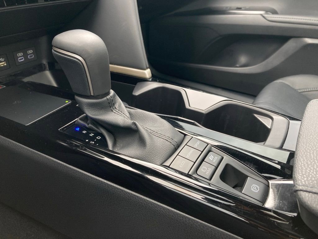 Used 2025 Toyota Camry XSE w/ Premium Plus Package image 25