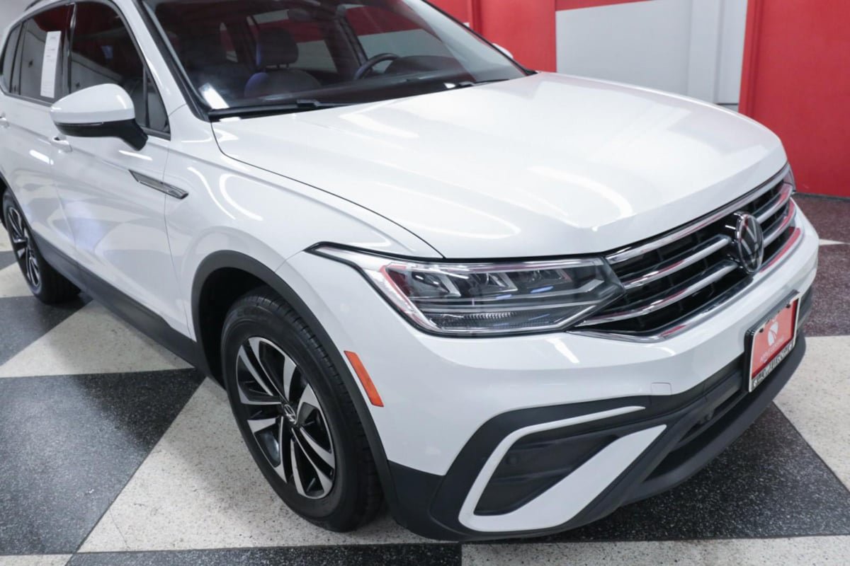 Used 2024 Volkswagen Tiguan S w/ MDO Package, Three-Row FWD image 27