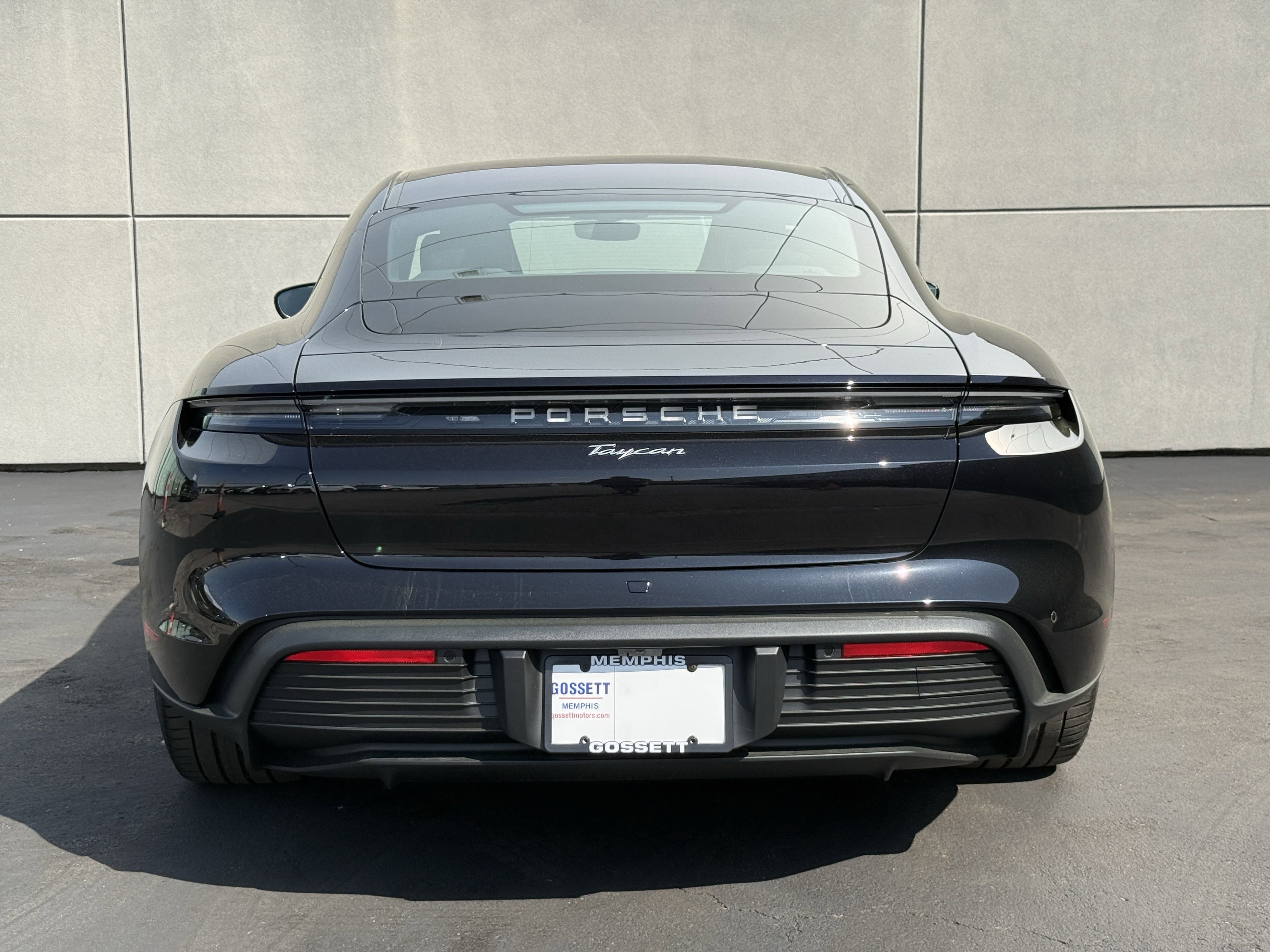 Used 2025 Porsche Taycan image 6